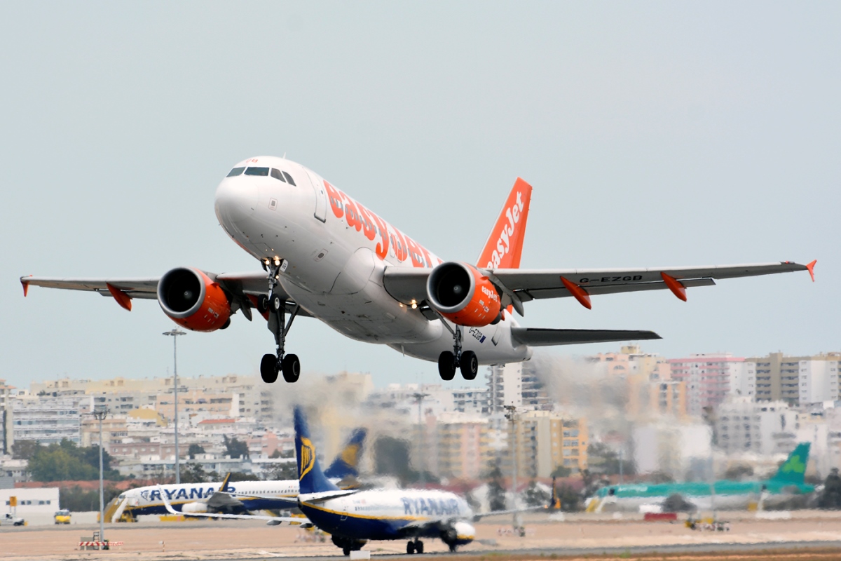 G-EZGB (4437) 2010 Airbus A319-111