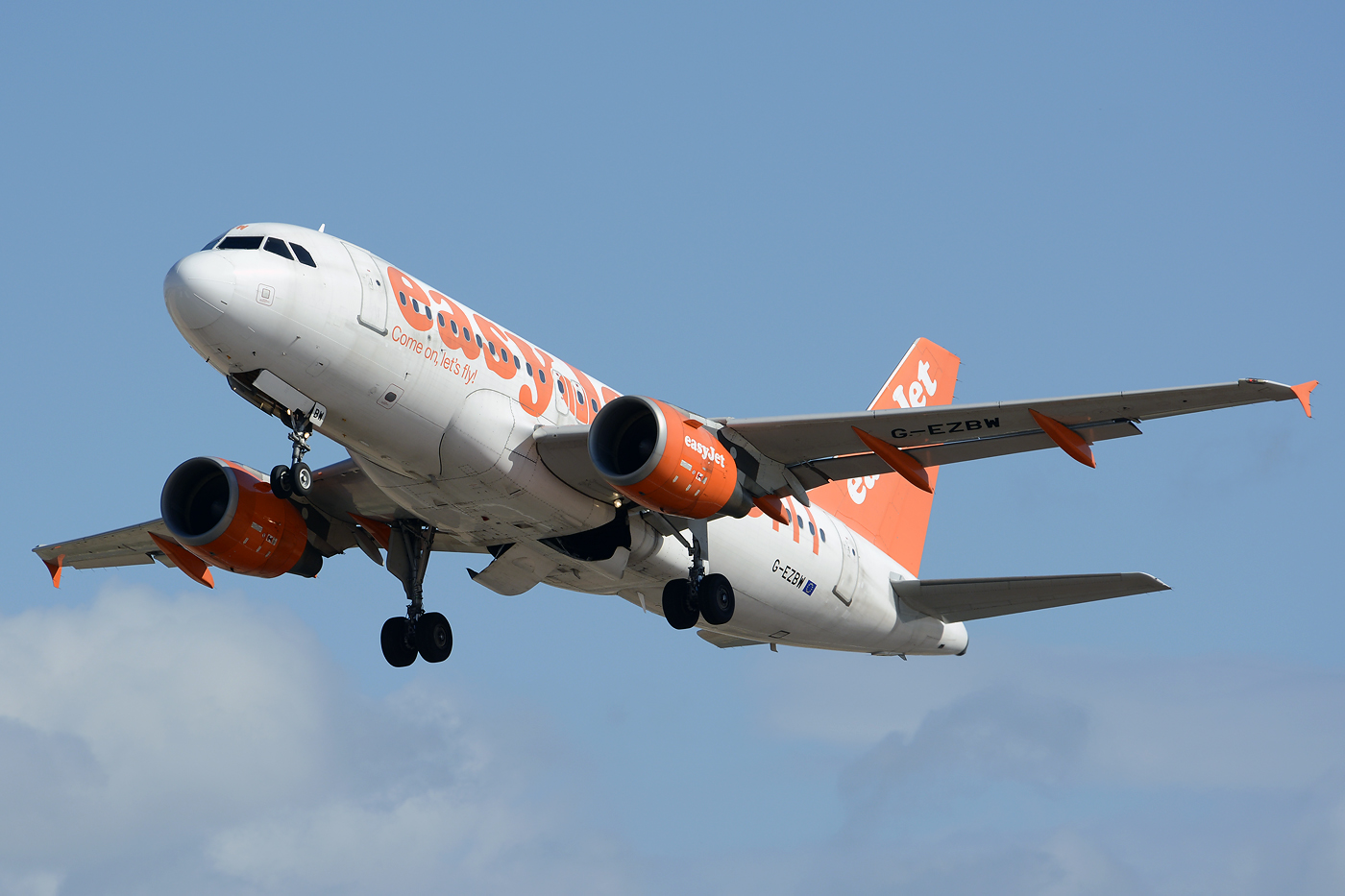 G-EZBW · Airbus A319-111 · (FAO / LPFR)
