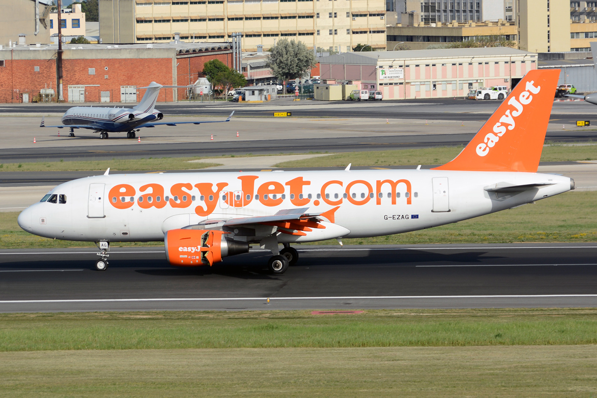 G-EZAG · Airbus A319-111 · (LIS / LPPT)