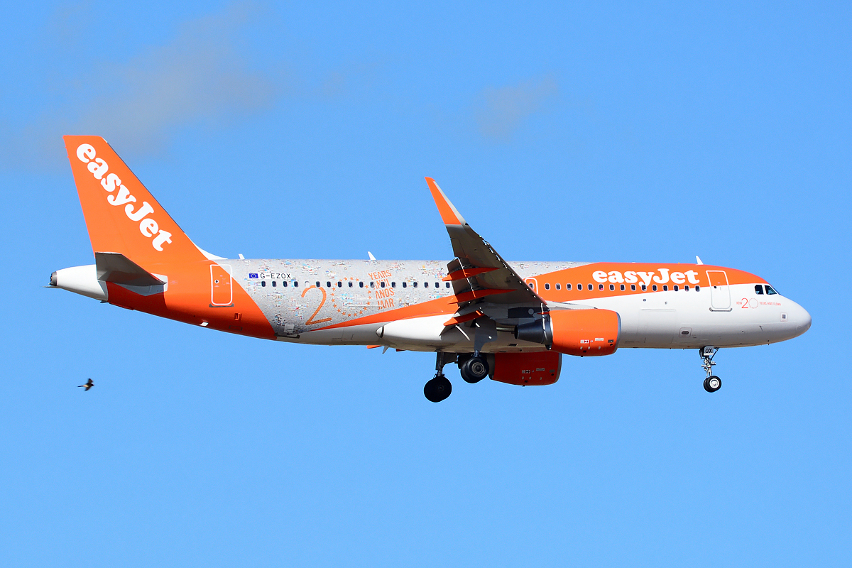 G-EZOX · Airbus A320-214(WL) · (LPA / GCLP)