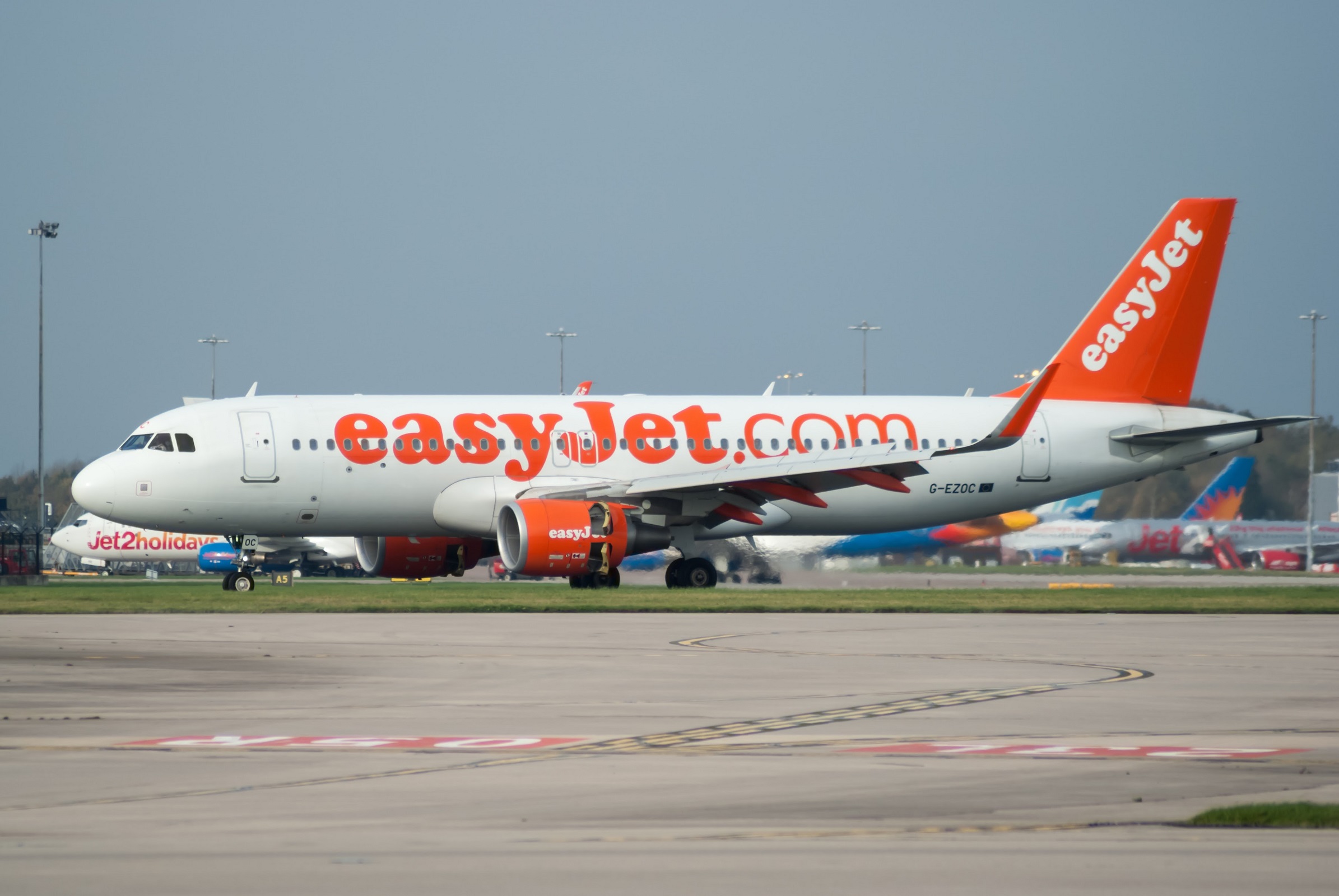 G-EZOC · Airbus A320-214 · (MAN / EGCC)
