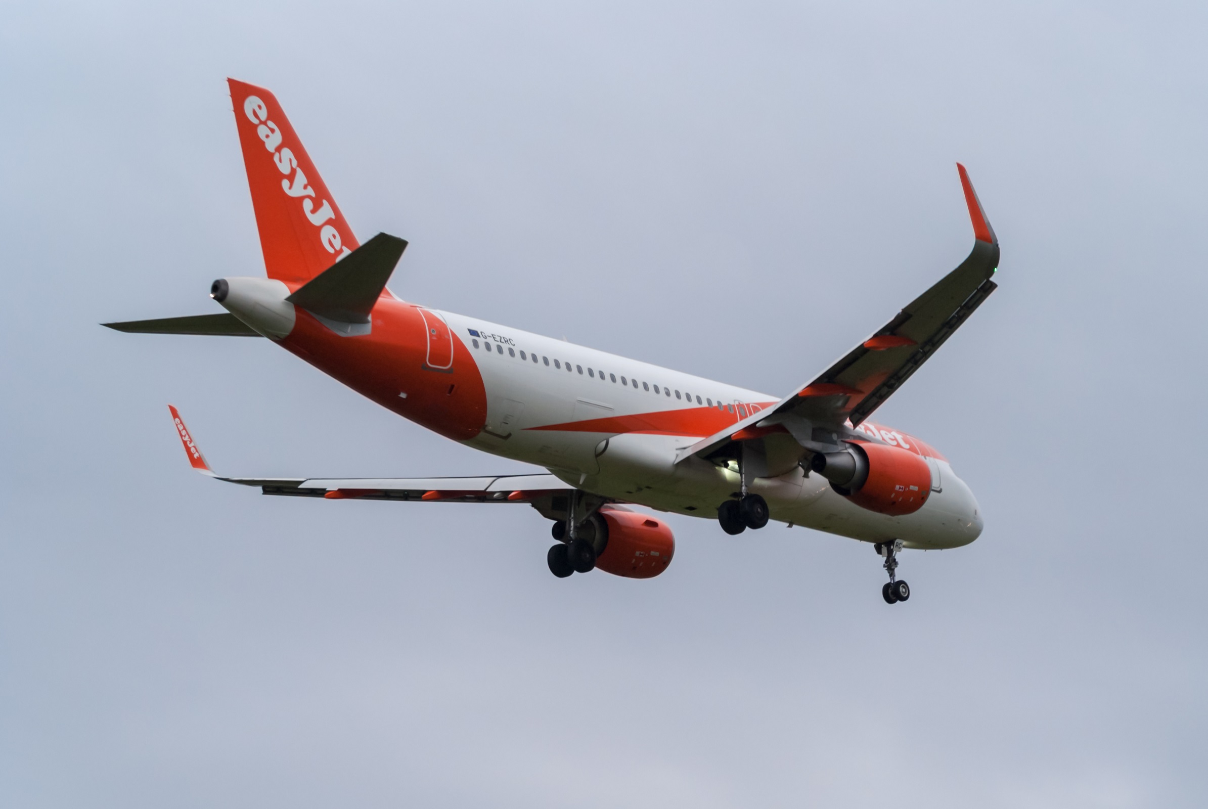 G-EZRC (7637) 2017 Airbus A320-214