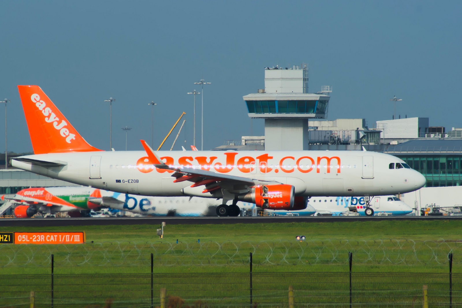G-EZOB (6416) 2014 Airbus A320-214(WL)