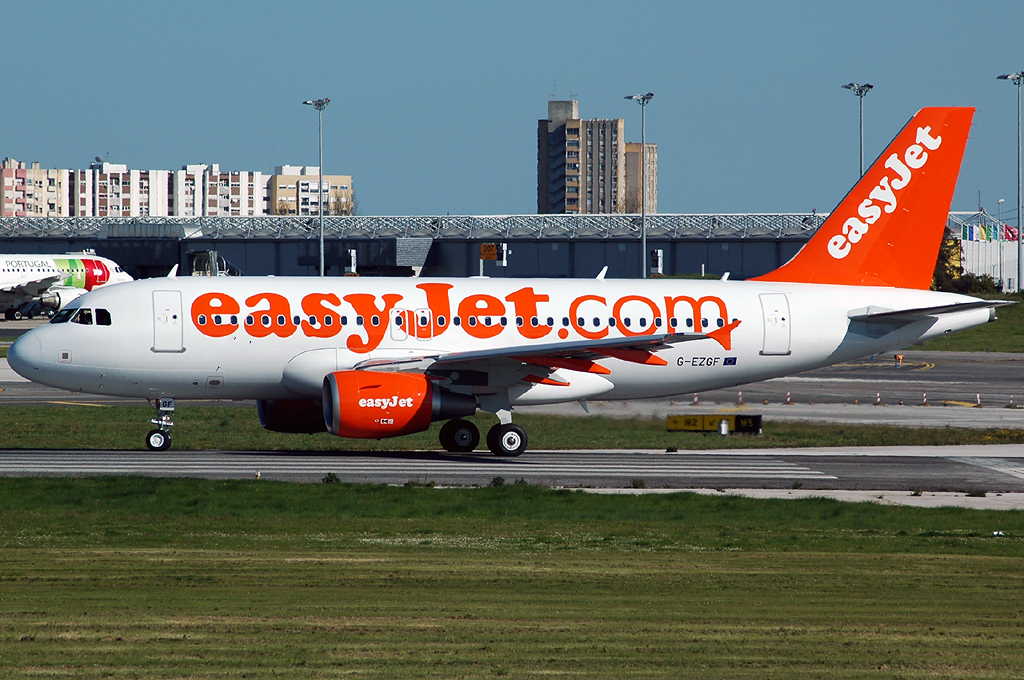 G-EZGF · Airbus A319-111 · (LIS / LPPT)