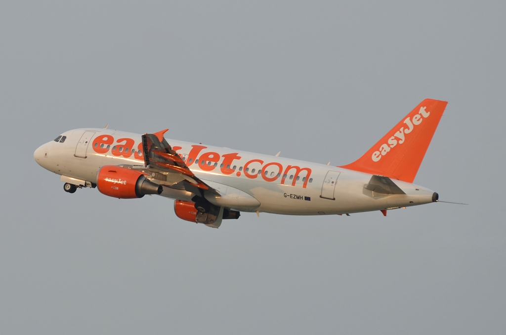 G-EZMH · Airbus A319-111 · (MXP / LIMC)