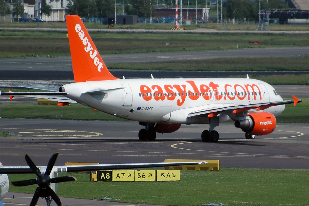 G-EZGC · Airbus A319-111 · (AMS / EHAM)