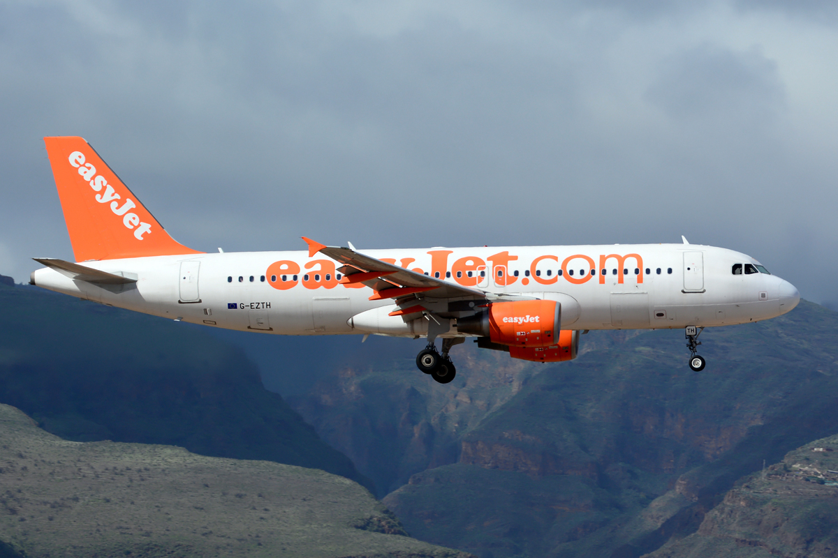 G-EZTH · Airbus A320-214 · (LPA / GCLP)