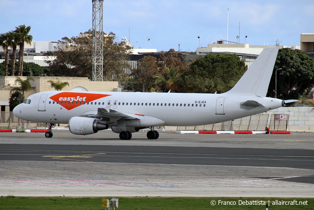 G-EJCA (5874) 2013 Airbus A320-214