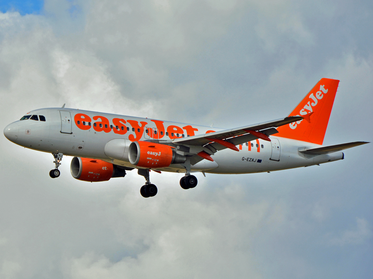 G-EZAJ · Airbus A319-111 · (CPH / EKCH)