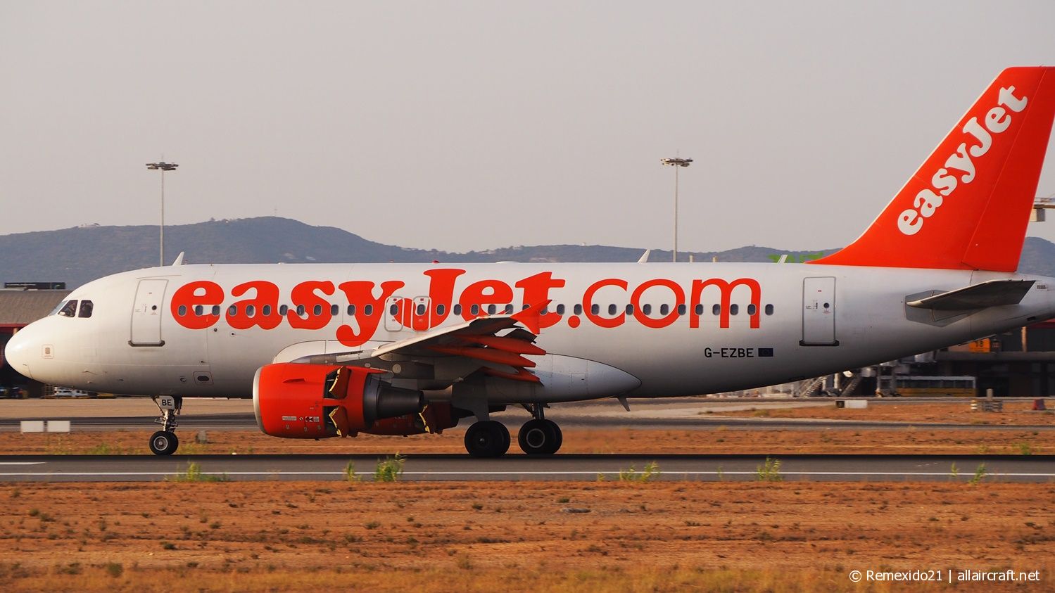G-EZBE · Airbus A319-111 · (FAO / LPFR)