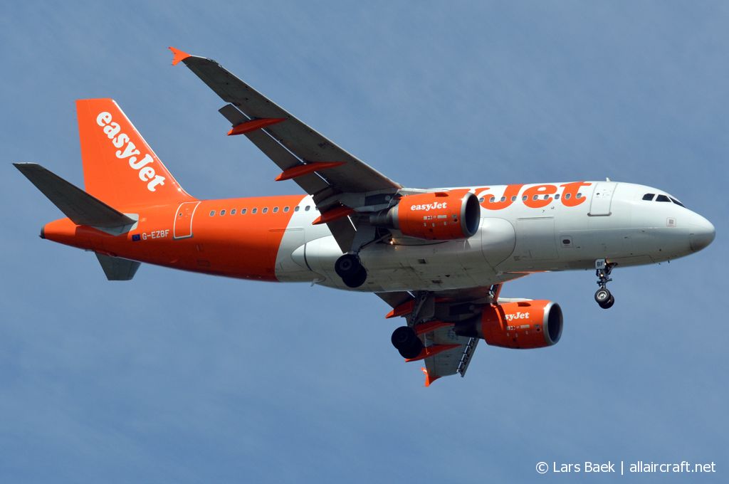 G-EZBF (2923) 2006 Airbus A319-111