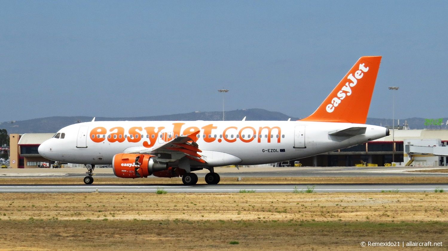G-EZDL · Airbus A319-111 · (FAO / LPFR)