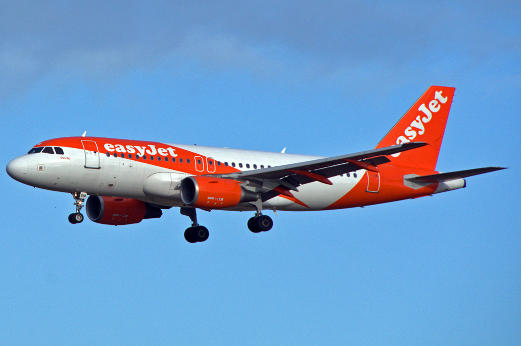 G-EZDM · Airbus A319-111 · (CPH / EKCH)