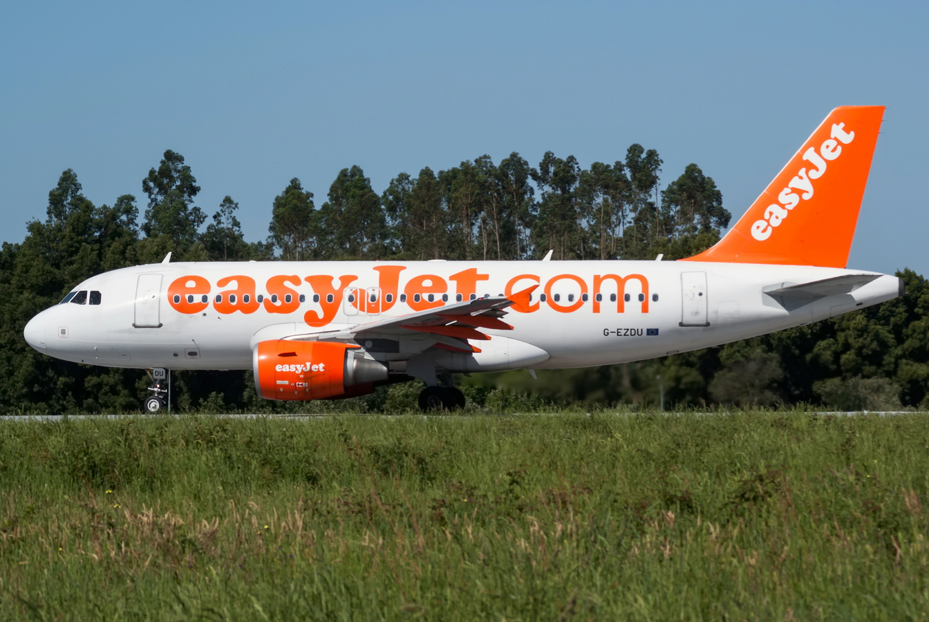 G-EZDU · Airbus A319-111 · (OPO / LPPR)