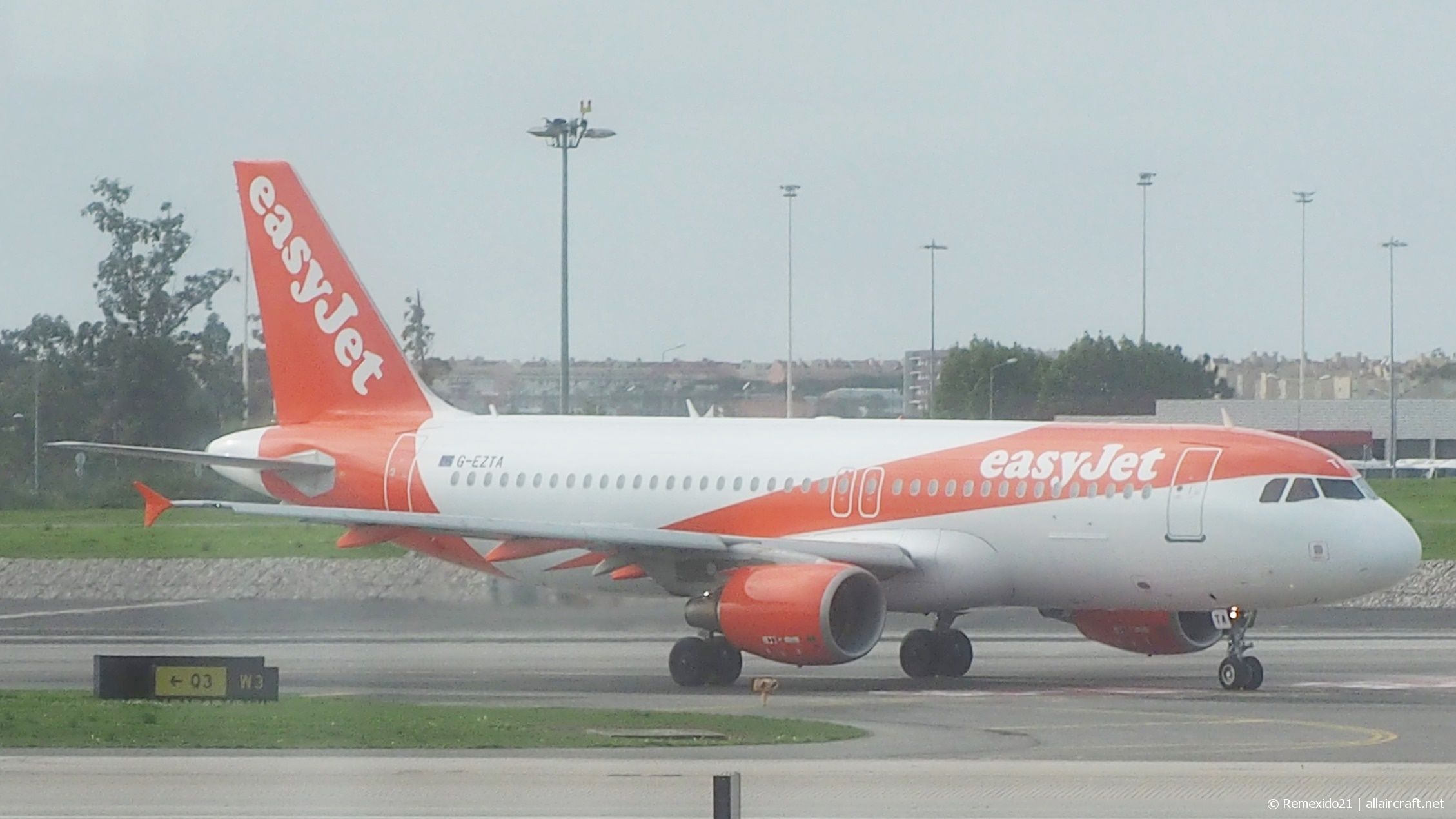 G-EZTA (3805) 2009 Airbus A320-214