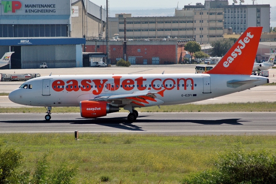 G-EZFI · Airbus A319-111 · (LIS / LPPT)