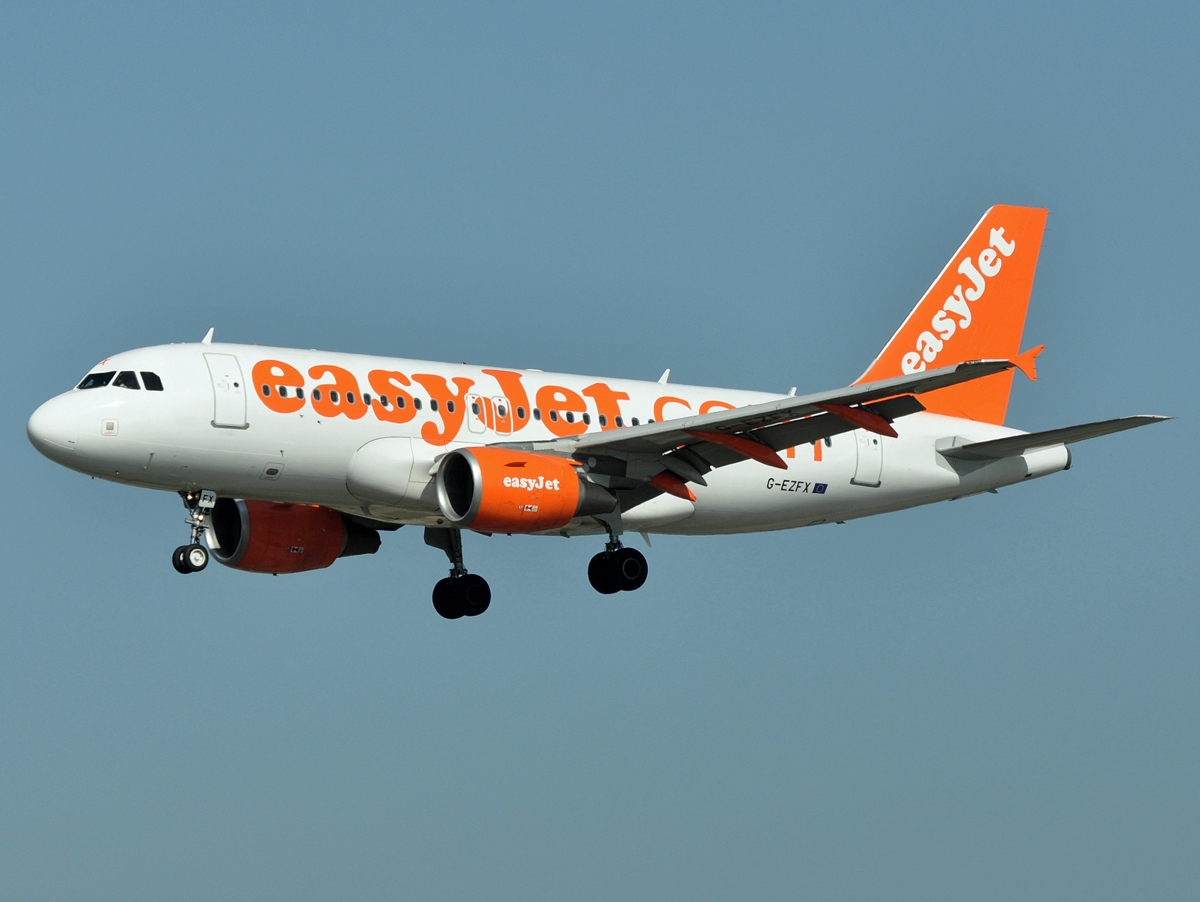 G-EZFX (4385) 2010 Airbus A319-111