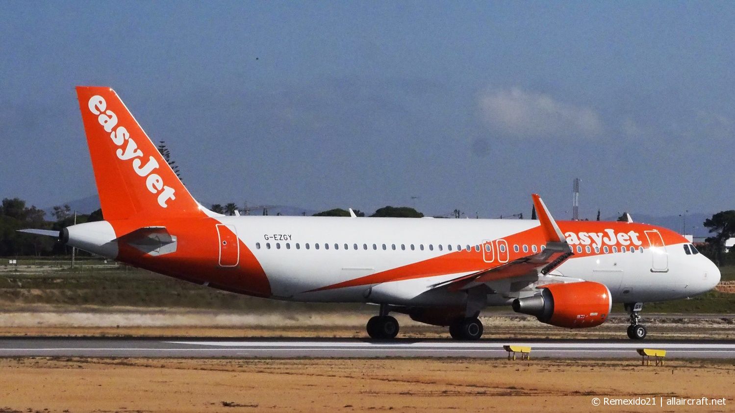 G-EZGY (8385) 2018 Airbus A320-214(WL)