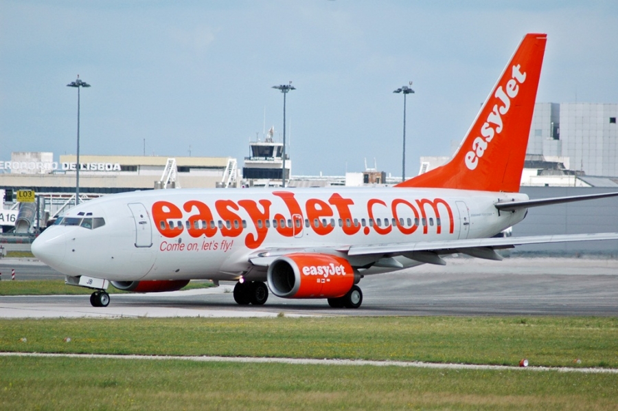 G-EZJB (30236) 2000 Boeing 737-73V