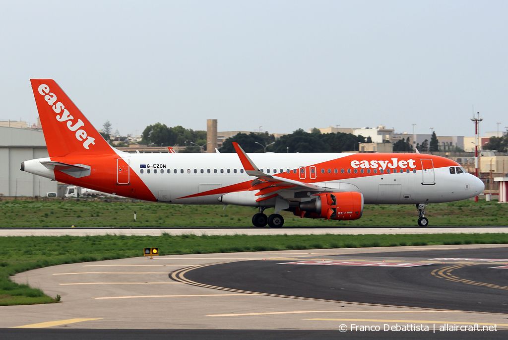 G-EZOM · Airbus A320-214(WL) · (MLA / LMML)