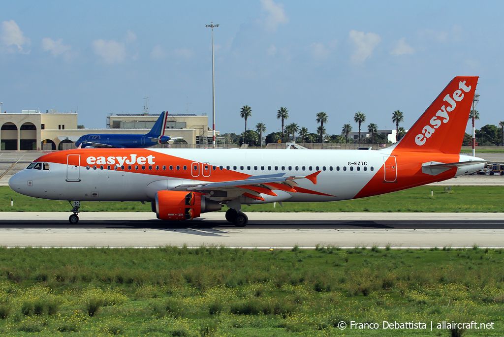 G-EZTC · Airbus A320-214 · (MLA / LMML)