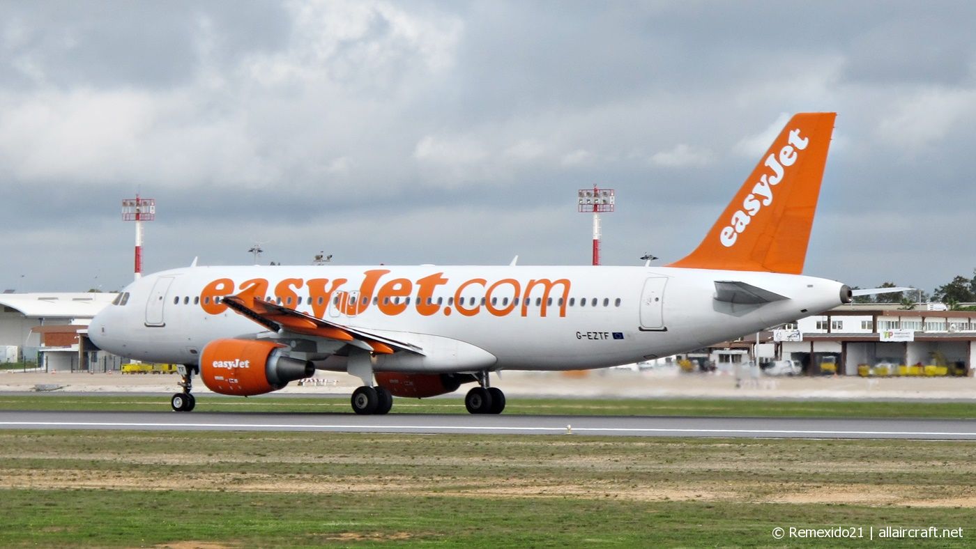 G-EZTF (3922) 2009 Airbus A320-214