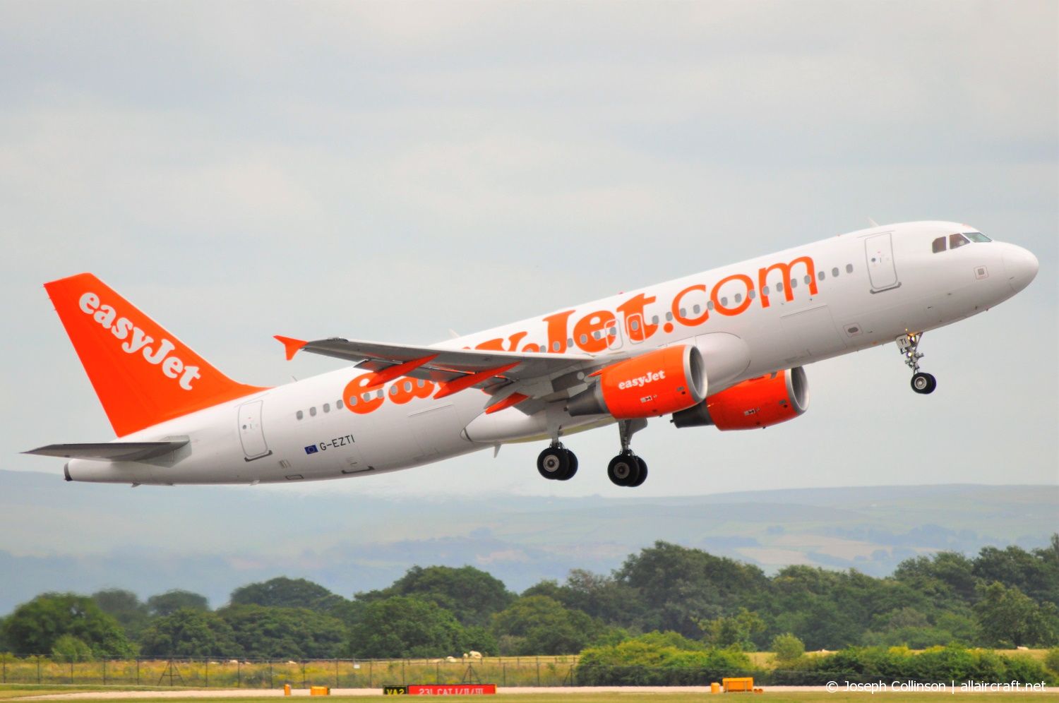 G-EZTI · Airbus A320-214 · (MAN / EGCC)