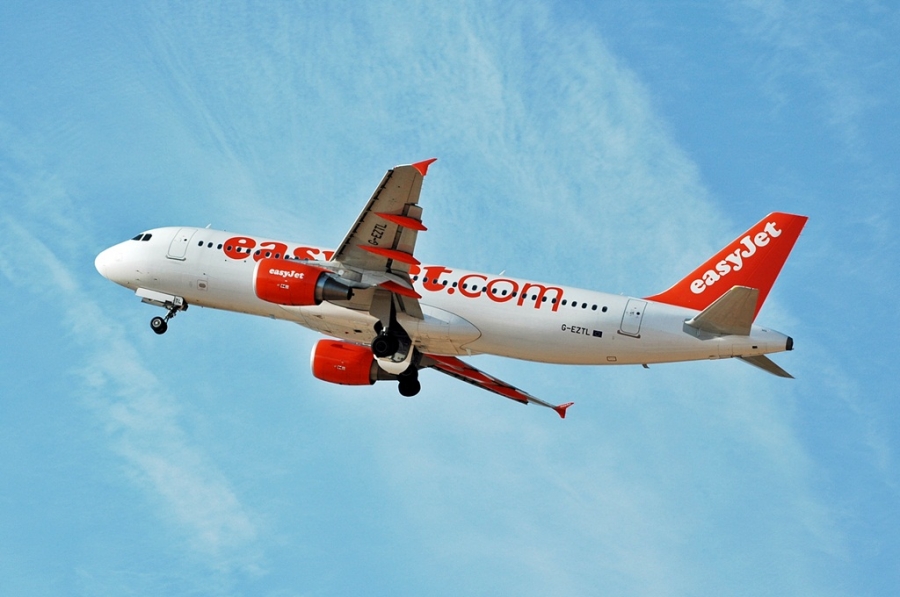 G-EZTL · Airbus A320-214 · (FAO / LPFR)