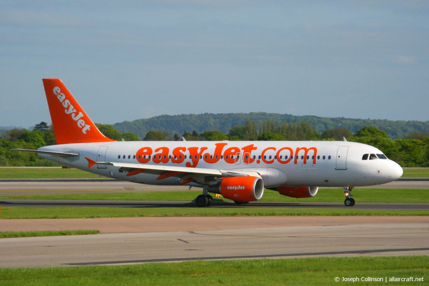 G-EZTM (4014) 2009 Airbus A320-214
