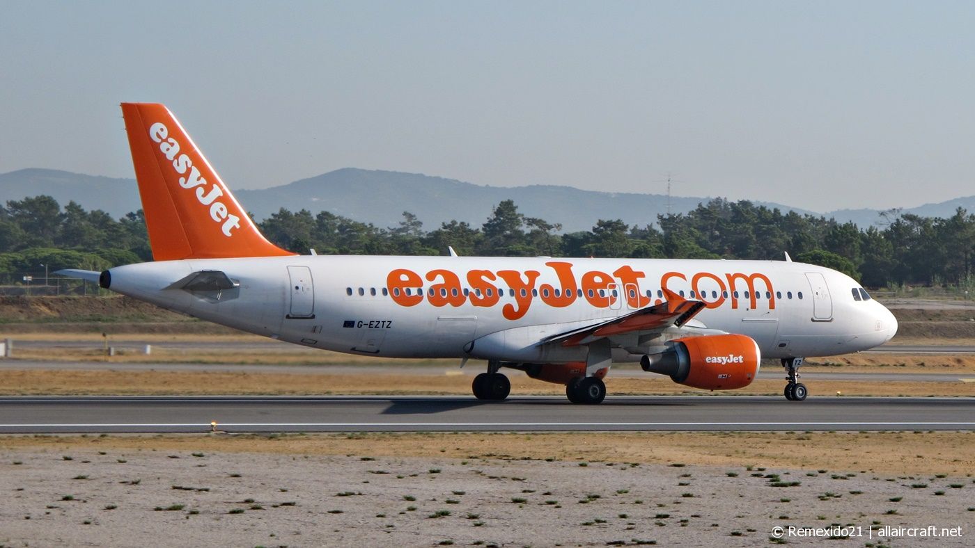 G-EZTZ · Airbus A320-214 · (FAO / LPFR)