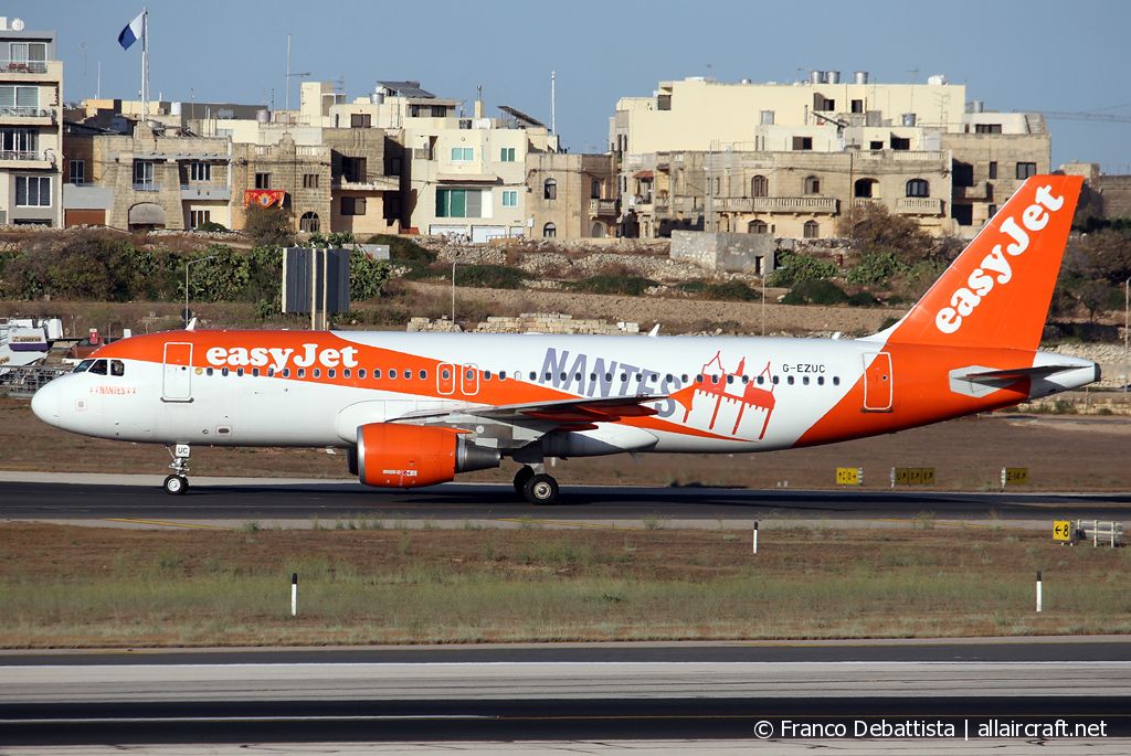 G-EZUC · Airbus A320-214 · (MLA / LMML)