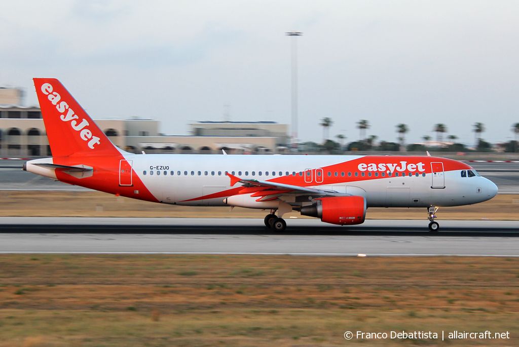 G-EZUO (5052) 2012 Airbus A320-214