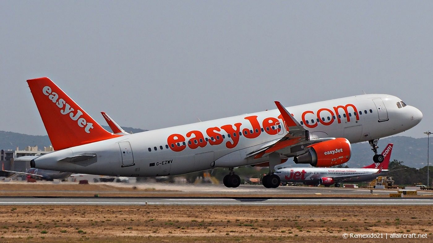 G-EZWC (5236) 2012 Airbus A320-214(WL)