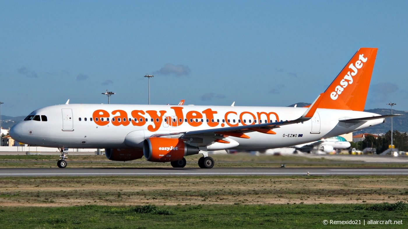 G-EZWO (5785) 2013 Airbus A320-214(WL)