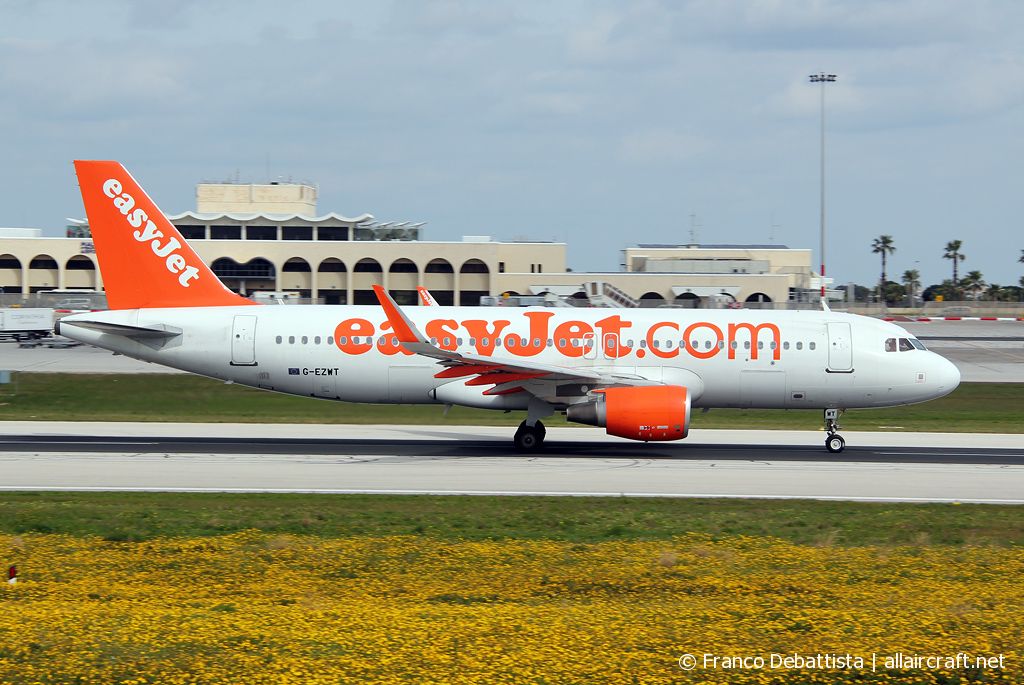 G-EZWT · Airbus A320-214(WL) · (MLA / LMML)