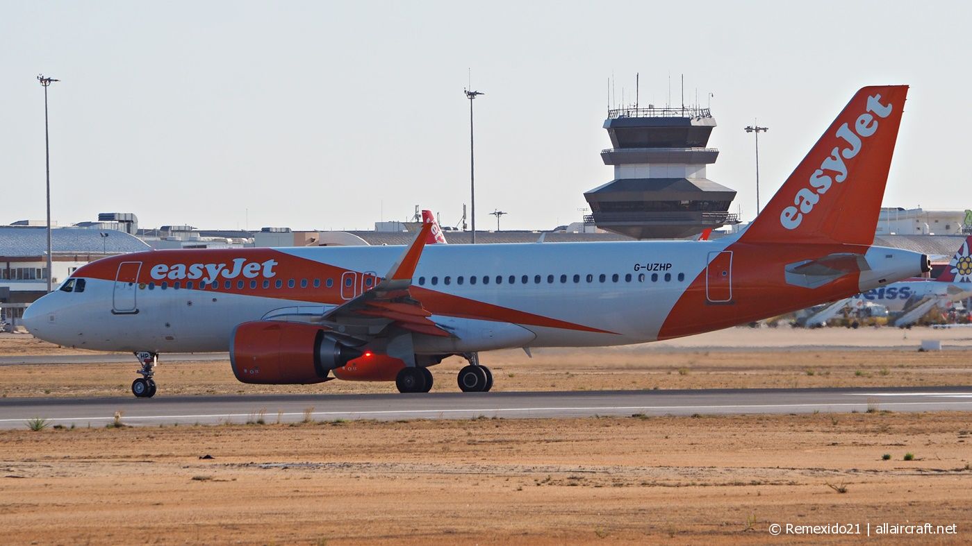G-UZHP (8433) 2018 Airbus A320-251N