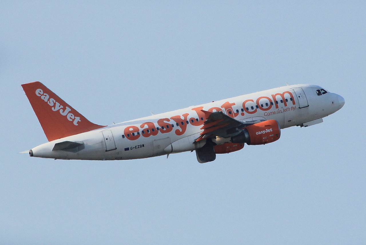 G-EZBW · Airbus A319-111 · (FCO / LIRF)