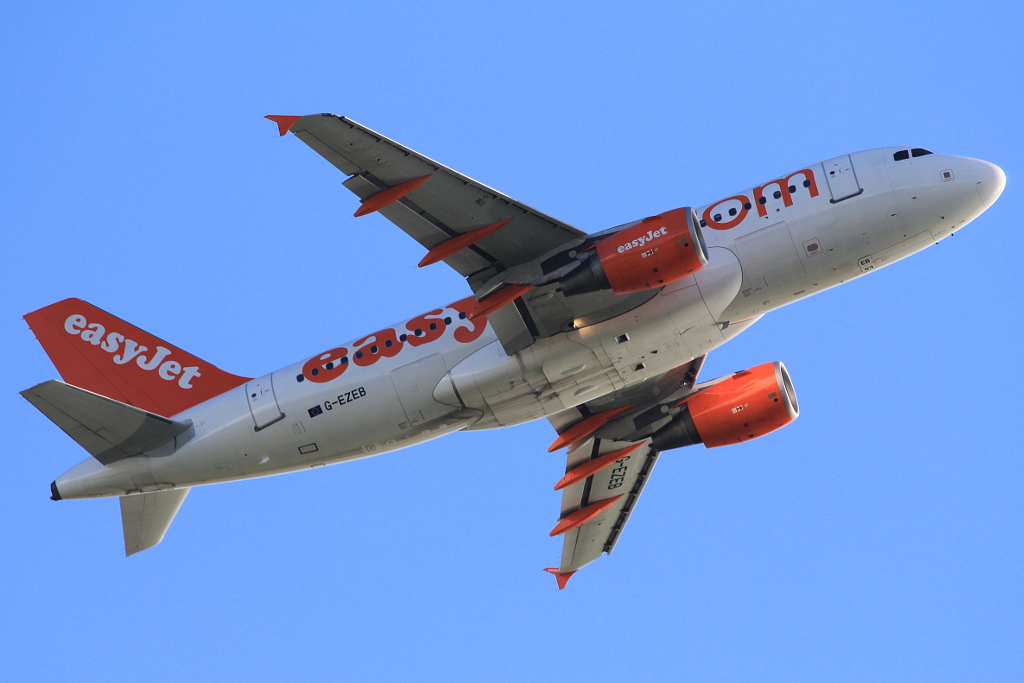 G-EZEB · Airbus A319-111 · (FCO / LIRF)