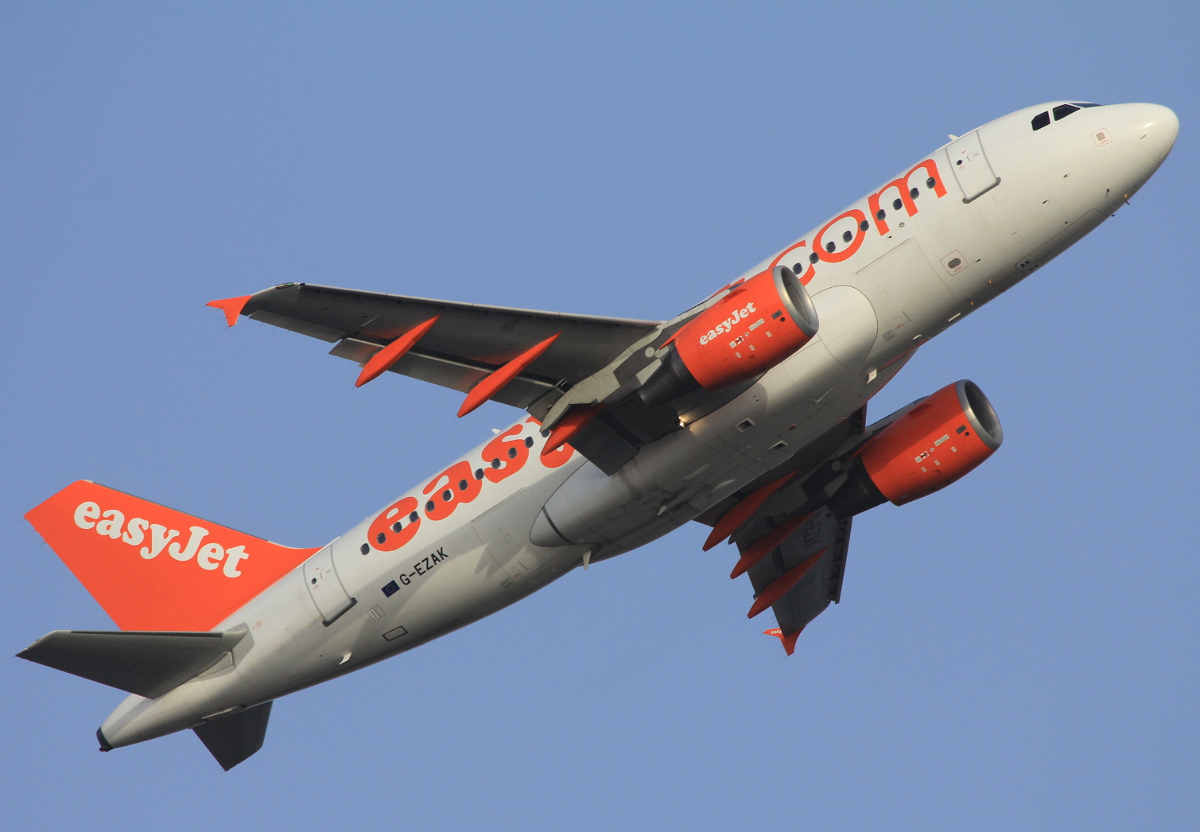 G-EZAK · Airbus A319-111 · (FCO / LIRF)