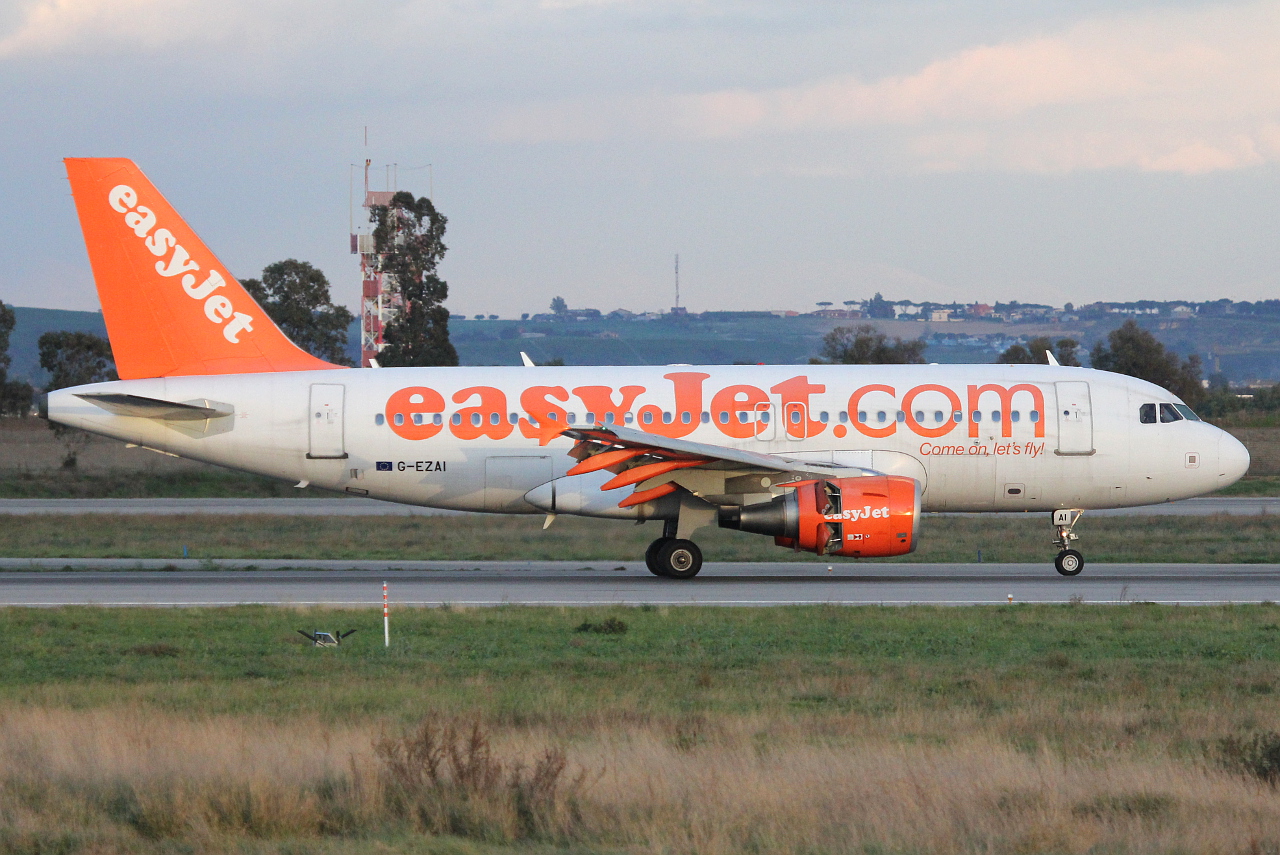 G-EZAI · Airbus A319-111 · (FCO / LIRF)