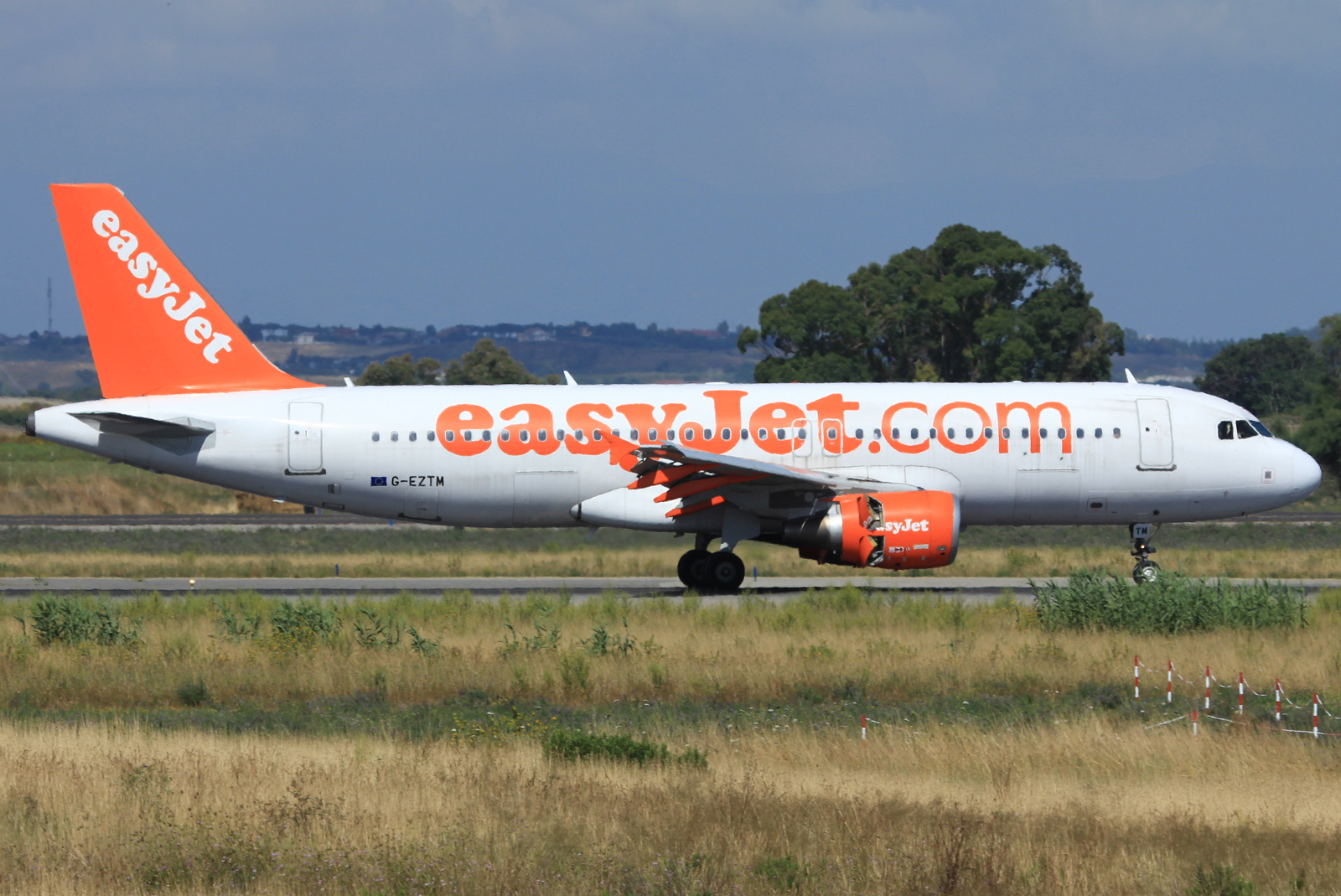 G-EZTM · Airbus A320-214 · (FCO / LIRF)