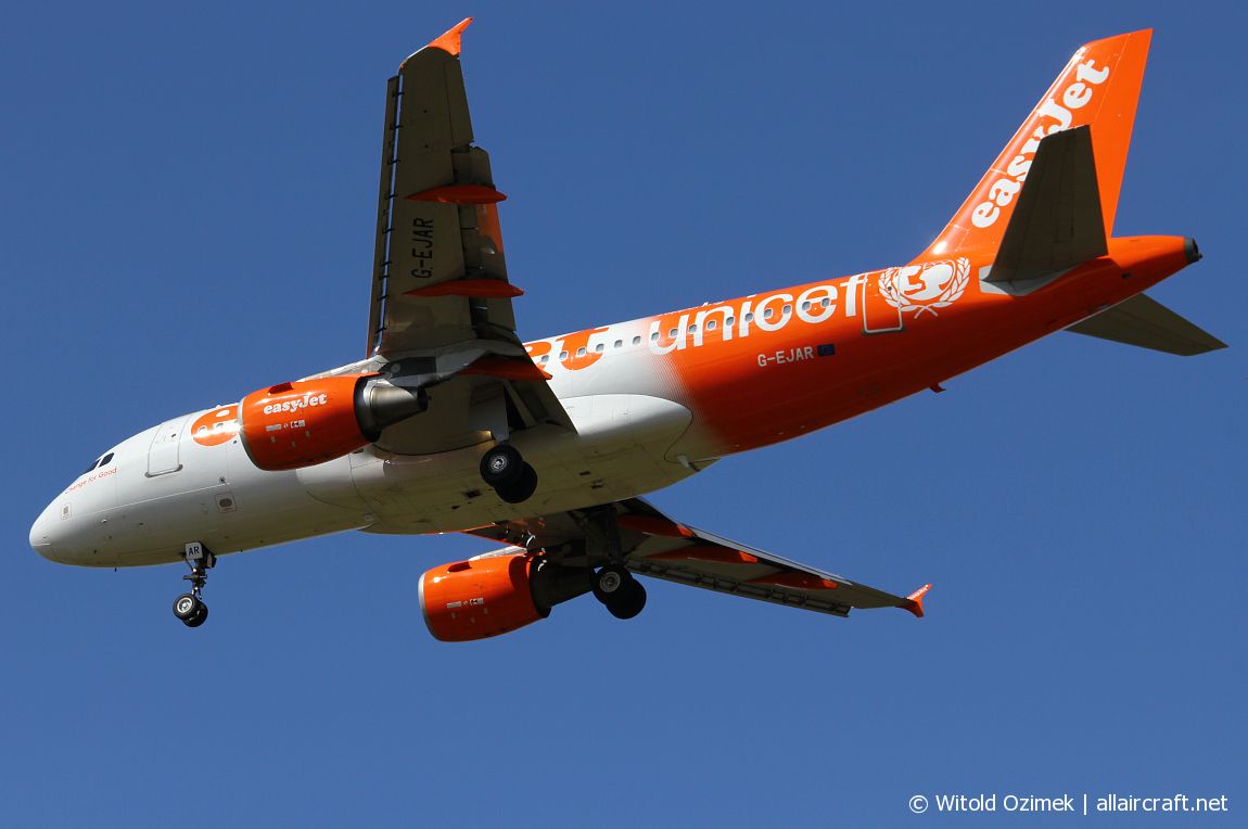 G-EJAR · Airbus A319-111 · (FCO / LIRF)