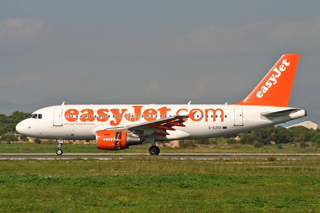 G-EZEK · Airbus A319-111 · (PMI / LEPA / LESJ)