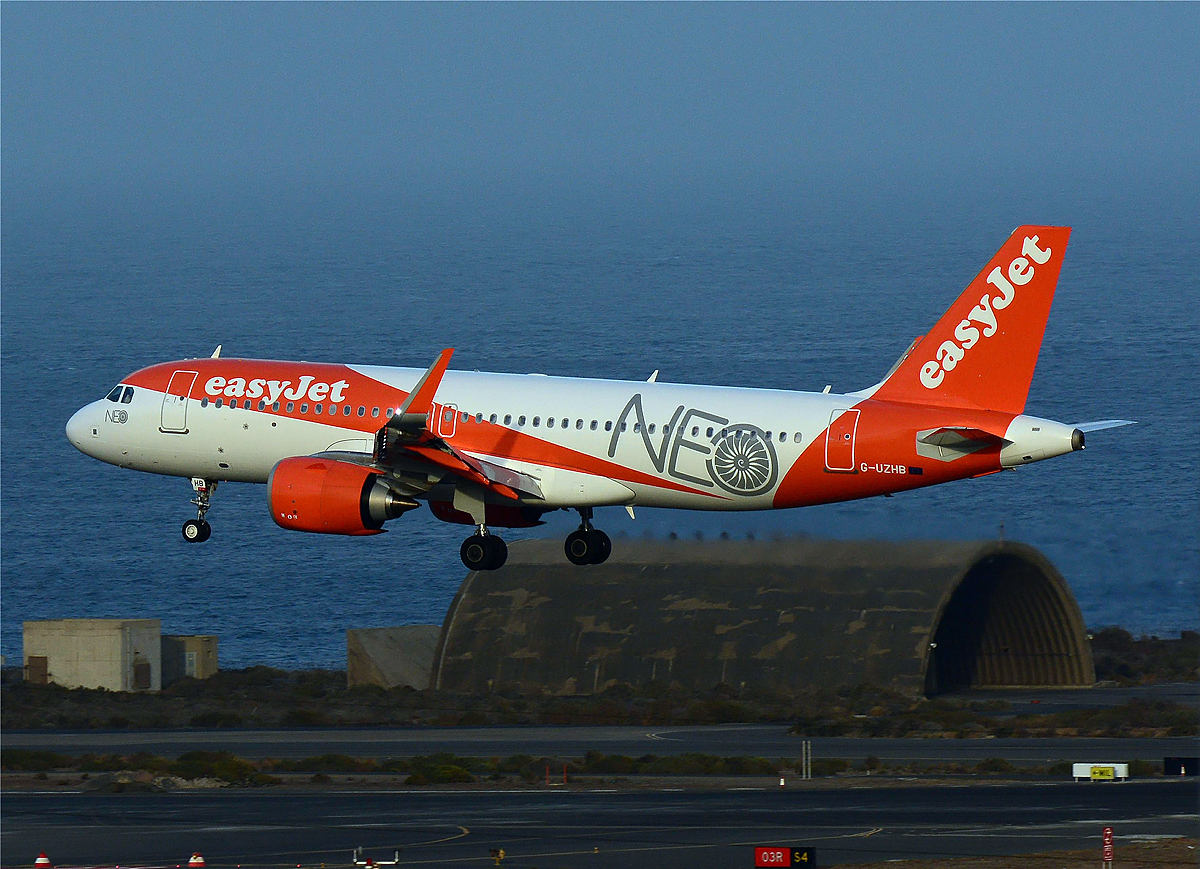 G-UZHB · Airbus A320-251N · (LPA / GCLP)