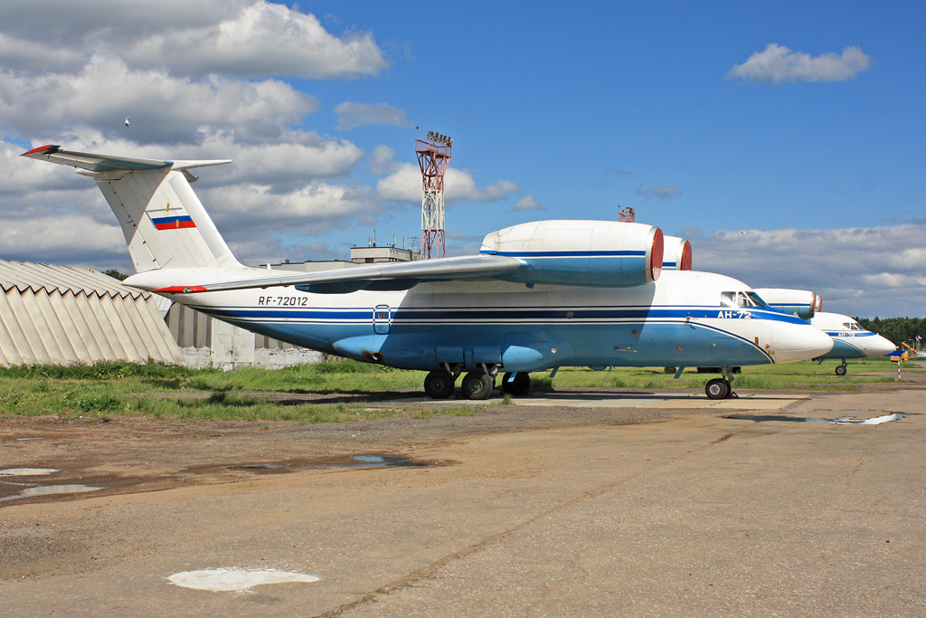 RF-72012 (36572093866) 1991 Antonov An-72