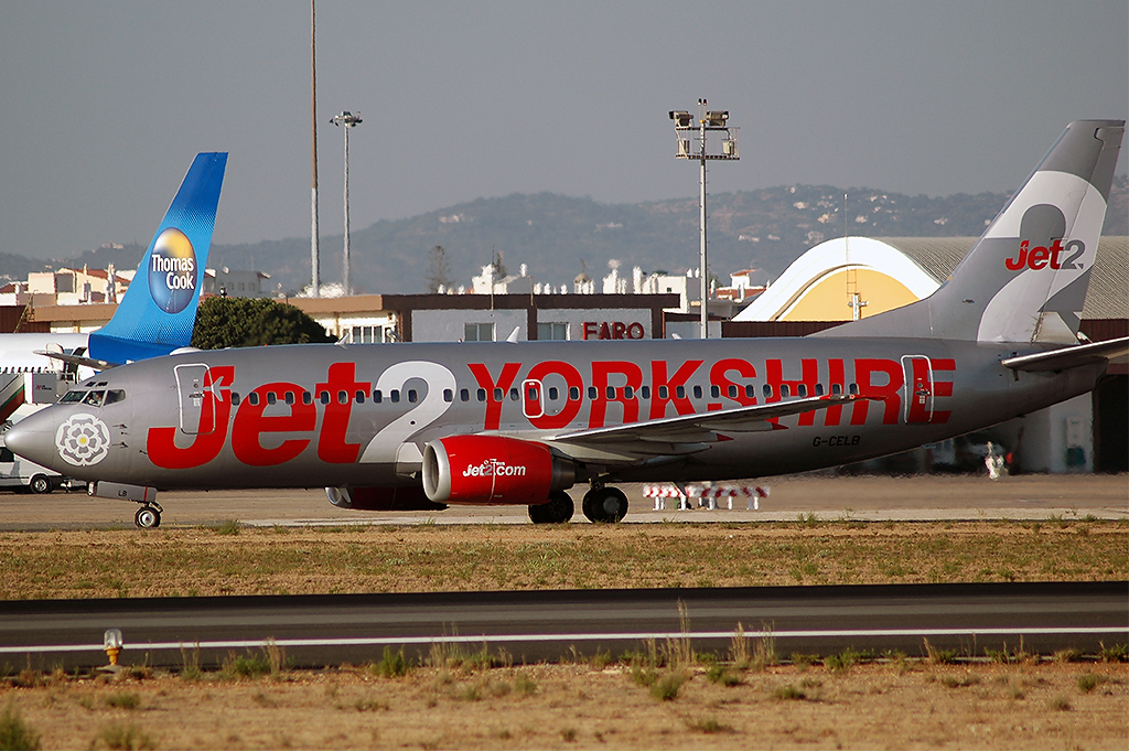 G-CELB (23664) 1986 Boeing 737-377
