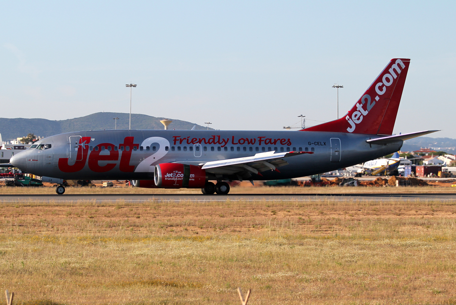 G-CELX · Boeing 737-377(QC) · (FAO / LPFR)