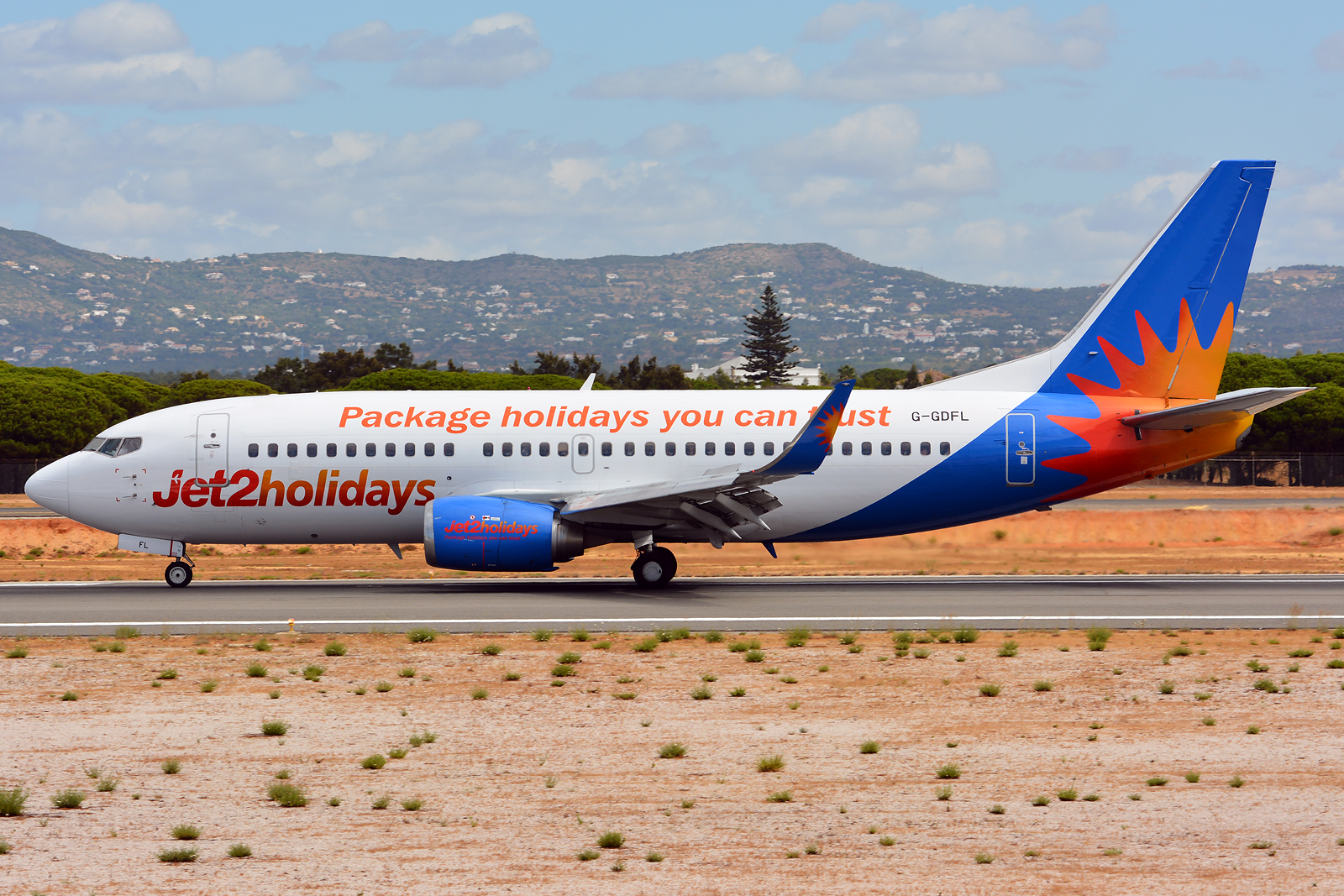 G-GDFL · Boeing 737-36N(WL) · (FAO / LPFR)