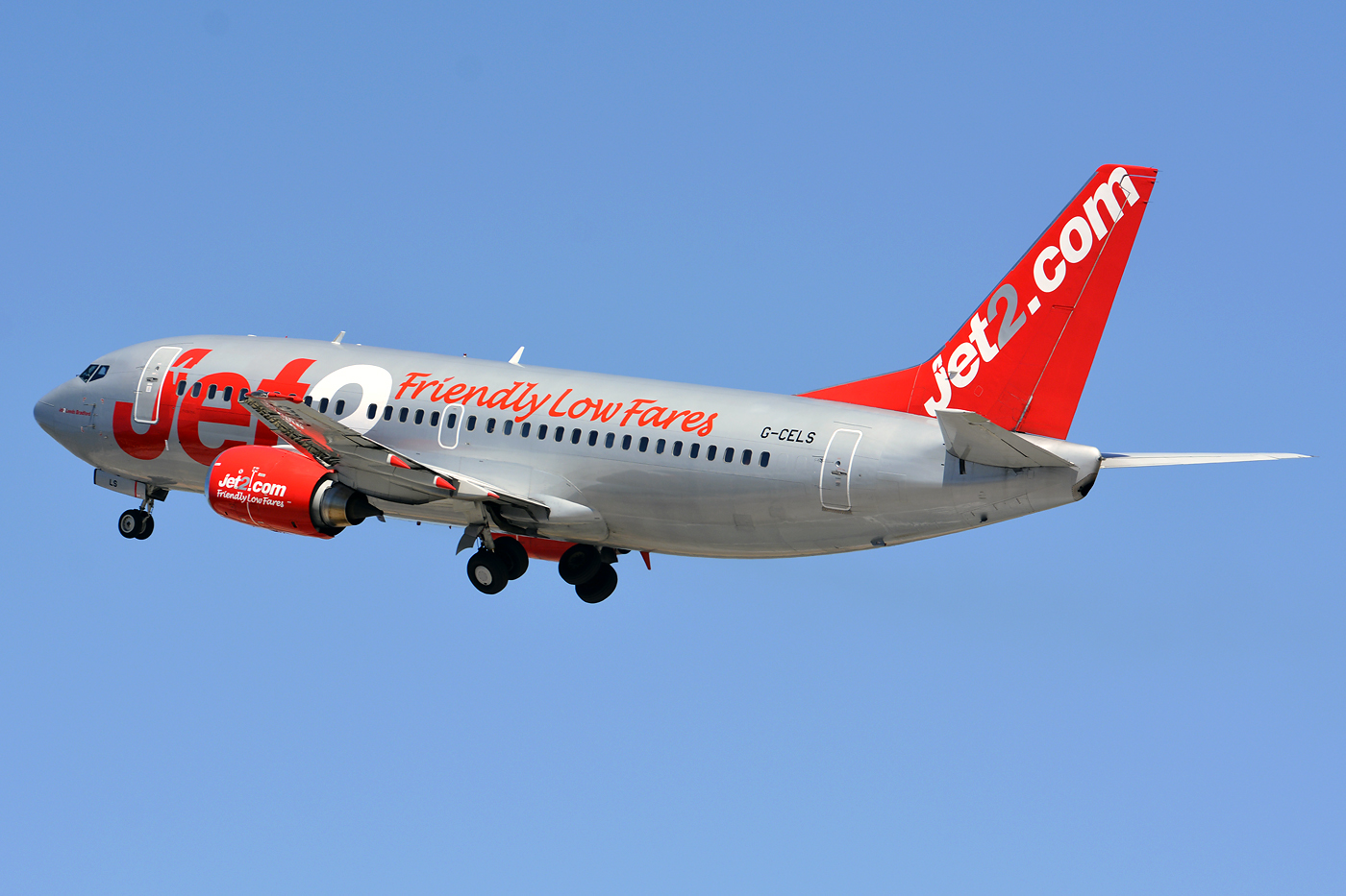 G-CELS · Boeing 737-377 · (FAO / LPFR)