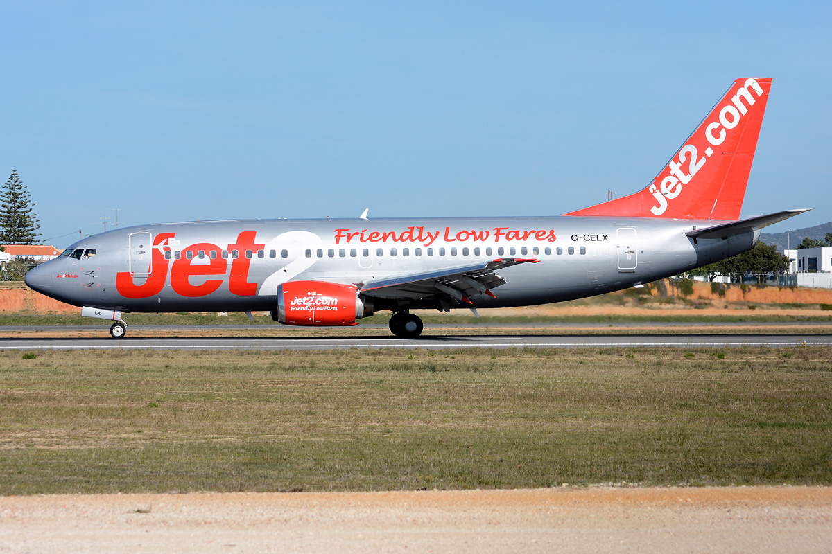 G-CELX (23654) 1986 Boeing 737-377(QC)